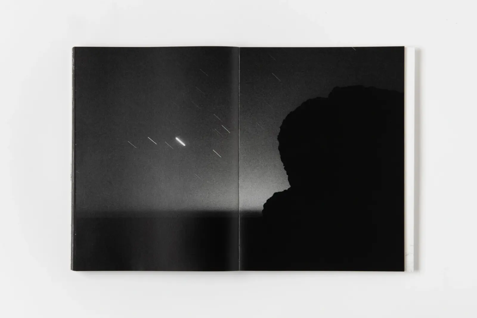 DARK LIGHT image 9
