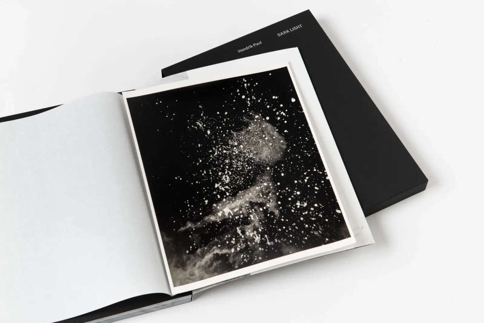 DARK LIGHT (SE) image 4
