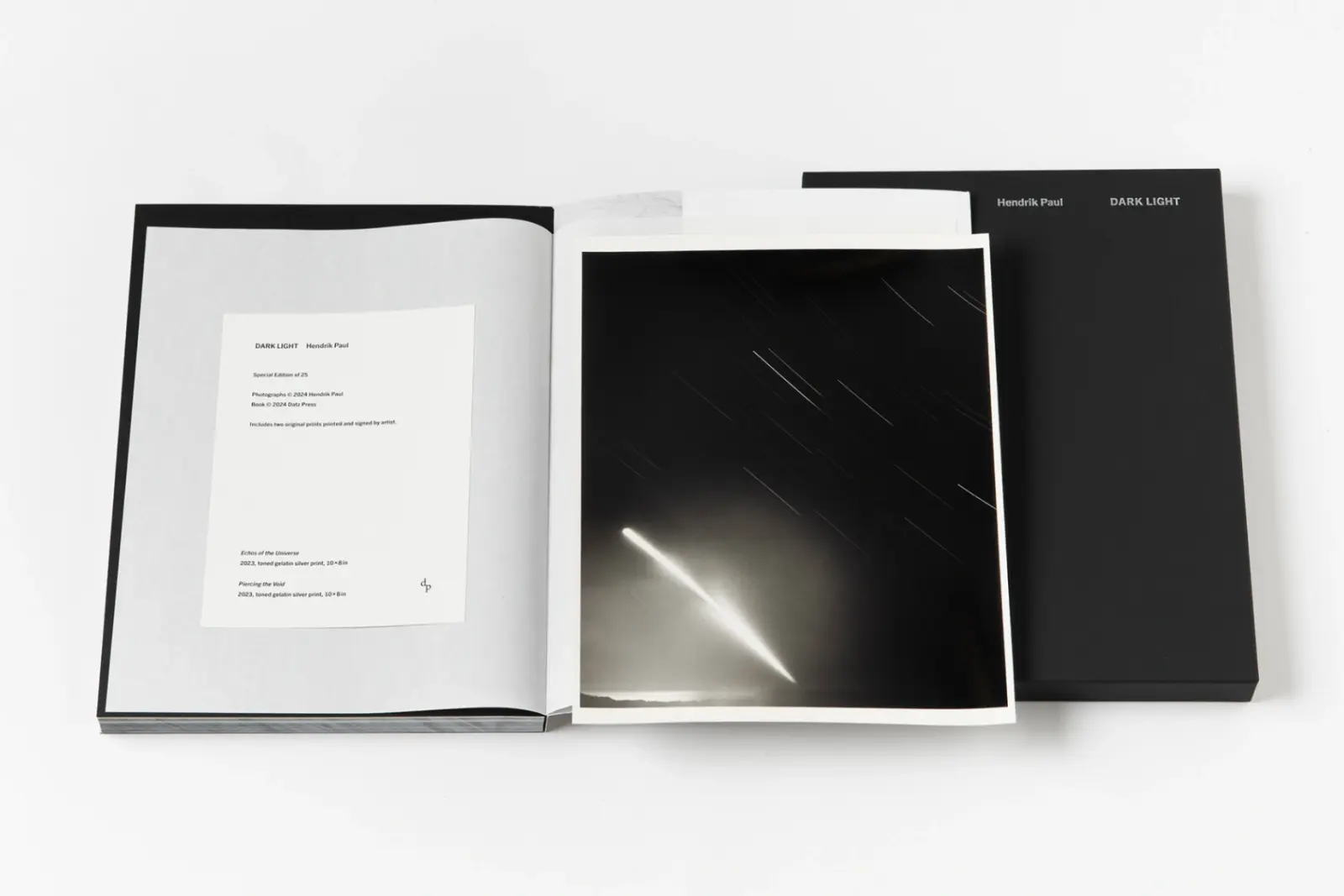 DARK LIGHT (SE) image 6